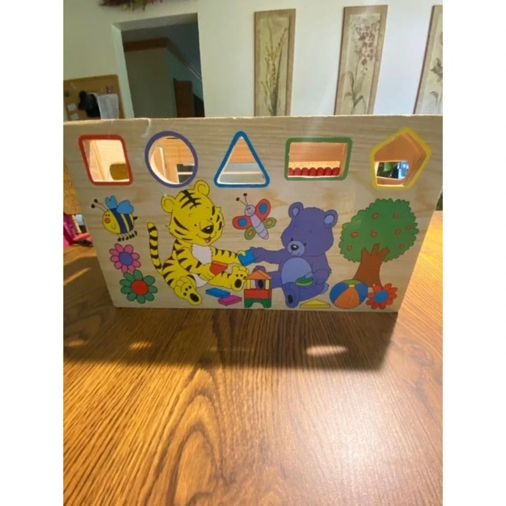 Wooden‎ Toy Box wi. Abacus on 1 Side